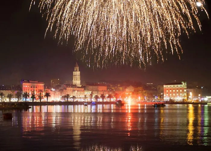 King Tom Street Split